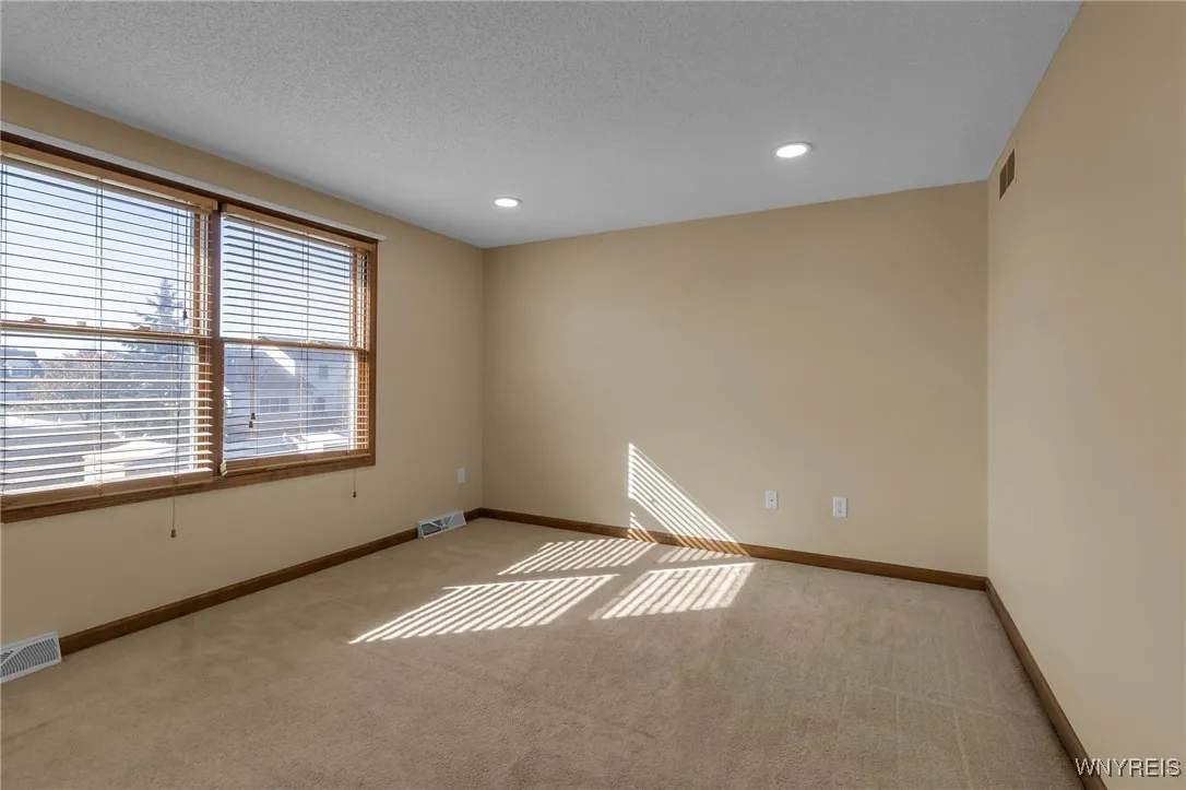 8973 Amy Leigh Lane, Clarence, New York 14032, Clarence, New York 14032, 4 Bedrooms Bedrooms, 8 Rooms Rooms,2 BathroomsBathrooms,Residential,Closed,8973 Amy Leigh Lane, Clarence, New York 14032,0,B1573178