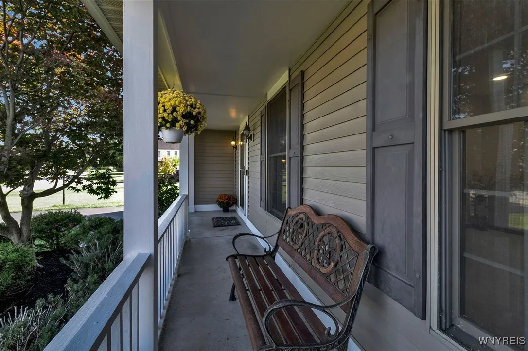 8973 Amy Leigh Lane, Clarence, New York 14032, Clarence, New York 14032, 4 Bedrooms Bedrooms, 8 Rooms Rooms,2 BathroomsBathrooms,Residential,Closed,8973 Amy Leigh Lane, Clarence, New York 14032,0,B1573178