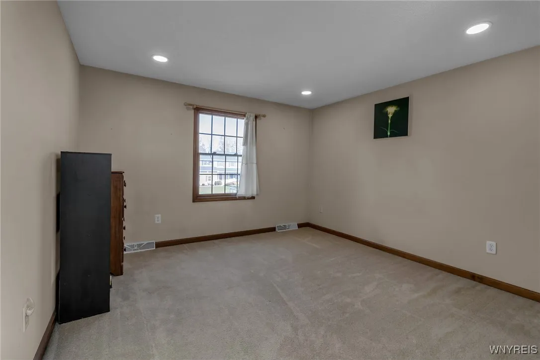 8973 Amy Leigh Lane, Clarence, New York 14032, Clarence, New York 14032, 4 Bedrooms Bedrooms, 8 Rooms Rooms,2 BathroomsBathrooms,Residential,Closed,8973 Amy Leigh Lane, Clarence, New York 14032,0,B1573178