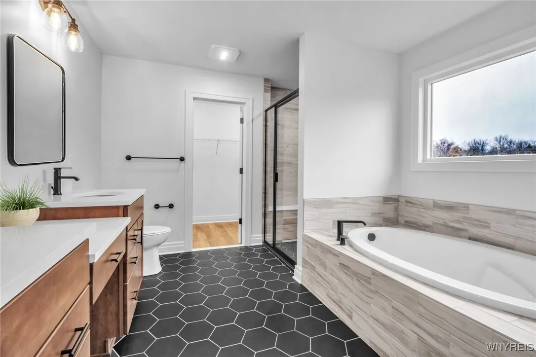 5668 Dorothy Circle, Clarence, New York 14032, Clarence, New York 14032, 4 Bedrooms Bedrooms, 9 Rooms Rooms,2 BathroomsBathrooms,Residential,Closed,5668 Dorothy Circle, Clarence, New York 14032,0,B1573318