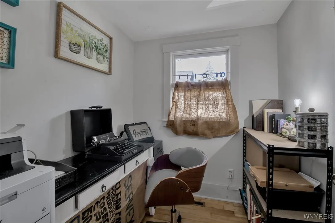 410 North Street, Aurora, New York 14052, Aurora, New York 14052, 4 Bedrooms Bedrooms, 7 Rooms Rooms,2 BathroomsBathrooms,Residential Lease,Closed,410 North Street, Aurora, New York 14052,0,B1573236
