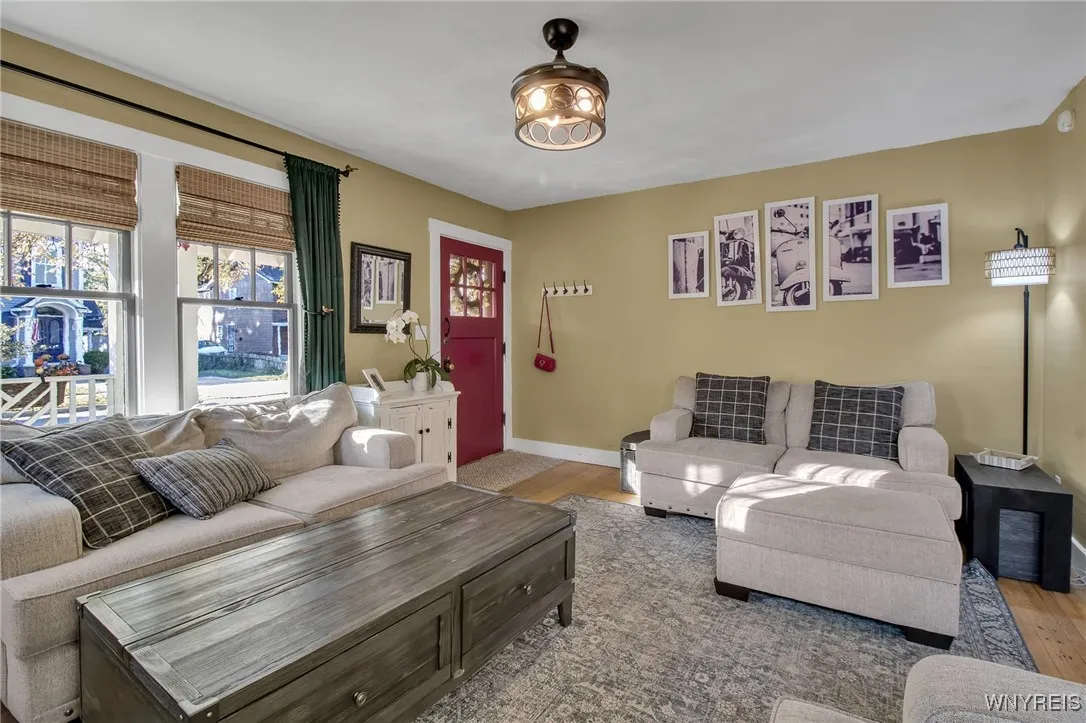 410 North Street, Aurora, New York 14052, Aurora, New York 14052, 4 Bedrooms Bedrooms, 7 Rooms Rooms,2 BathroomsBathrooms,Residential Lease,Closed,410 North Street, Aurora, New York 14052,0,B1573236