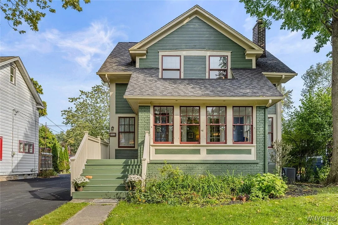 182 Washington Highway, Amherst, New York 14226, Amherst, New York 14226, 4 Bedrooms Bedrooms, 11 Rooms Rooms,1 BathroomBathrooms,Residential,Closed,182 Washington Highway, Amherst, New York 14226,0,B1572898