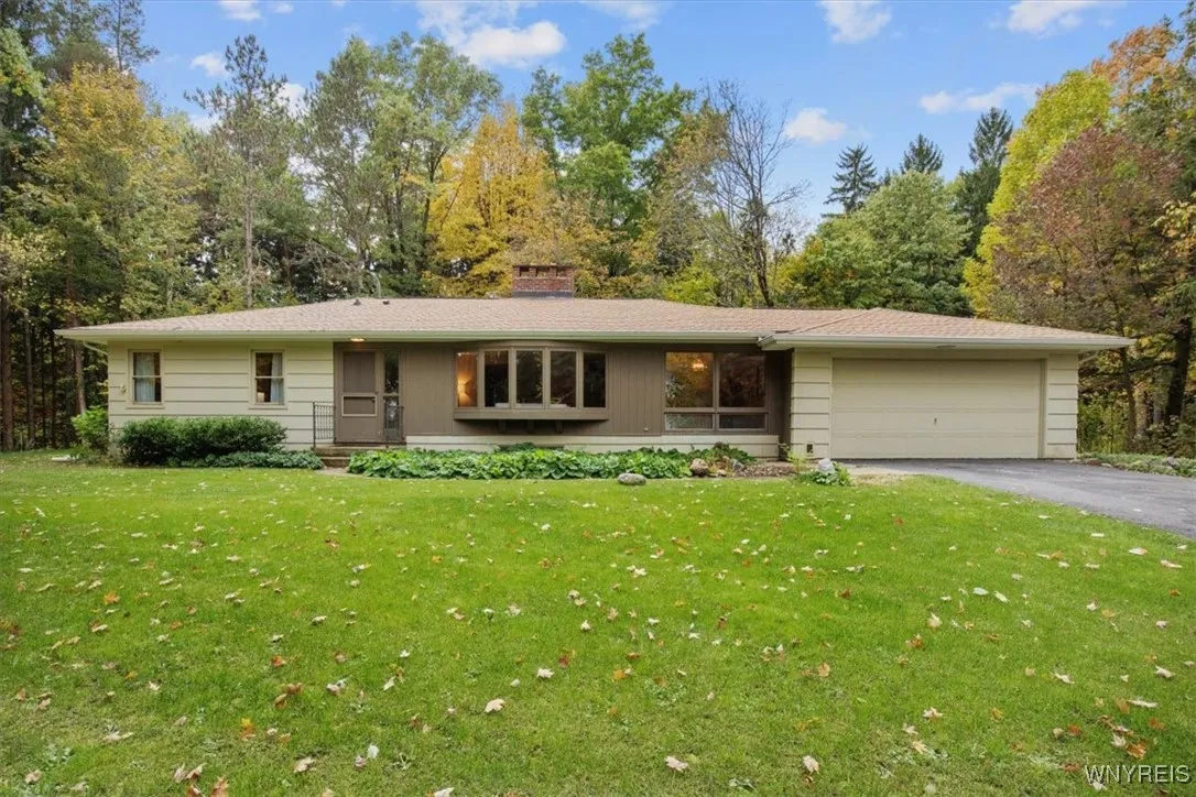 6860 Cole Road, Orchard Park, New York 14127, Orchard Park, New York 14127, 3 Bedrooms Bedrooms, 5 Rooms Rooms,1 BathroomBathrooms,Residential,Closed,6860 Cole Road, Orchard Park, New York 14127,0,B1572575