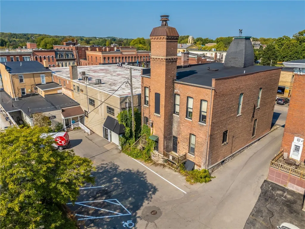 13 Niagara Street, Canandaigua-city, New York 1442, Canandaigua City, New York 14424, ,Commercial Lease,For Rent,13 Niagara Street, Canandaigua-city, New York 1442,R1573073