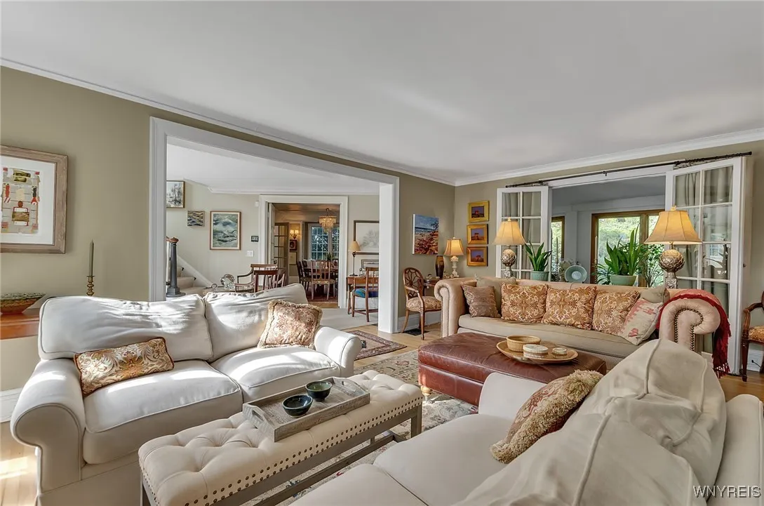 48 Colonial Circle, Buffalo, New York 14213, Buffalo, New York 14213, 3 Bedrooms Bedrooms, 12 Rooms Rooms,3 BathroomsBathrooms,Residential,Closed,48 Colonial Circle, Buffalo, New York 14213,0,B1572873