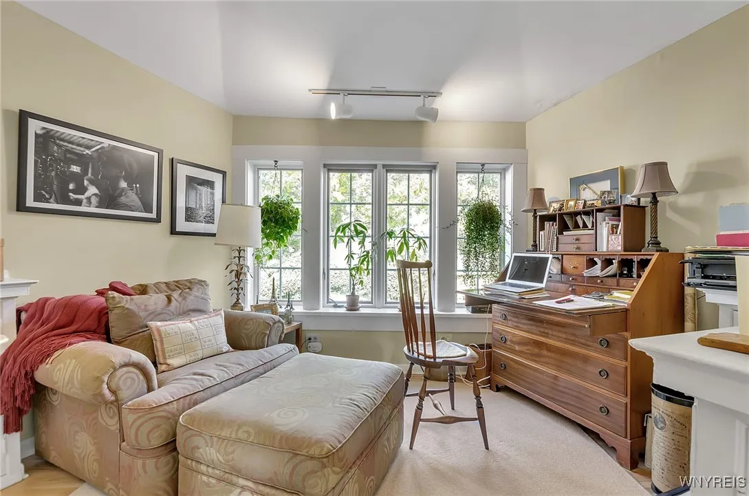 48 Colonial Circle, Buffalo, New York 14213, Buffalo, New York 14213, 3 Bedrooms Bedrooms, 12 Rooms Rooms,3 BathroomsBathrooms,Residential,Closed,48 Colonial Circle, Buffalo, New York 14213,0,B1572873