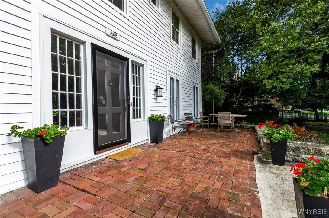 48 Colonial Circle, Buffalo, New York 14213, Buffalo, New York 14213, 3 Bedrooms Bedrooms, 12 Rooms Rooms,3 BathroomsBathrooms,Residential,Closed,48 Colonial Circle, Buffalo, New York 14213,0,B1572873