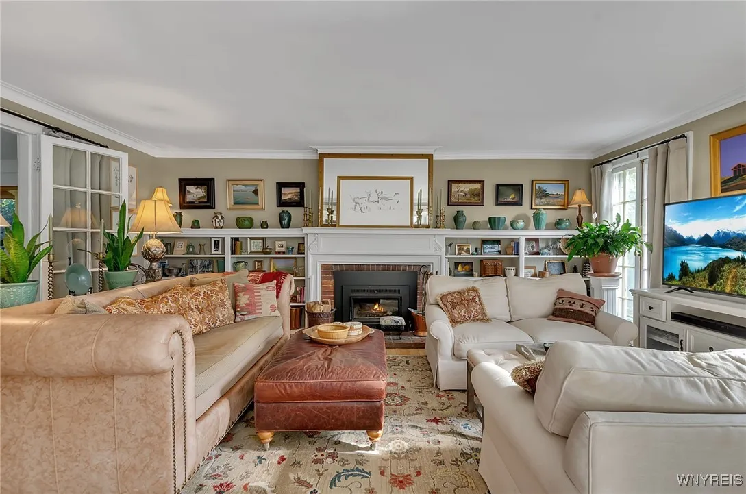 48 Colonial Circle, Buffalo, New York 14213, Buffalo, New York 14213, 3 Bedrooms Bedrooms, 12 Rooms Rooms,3 BathroomsBathrooms,Residential,Closed,48 Colonial Circle, Buffalo, New York 14213,0,B1572873