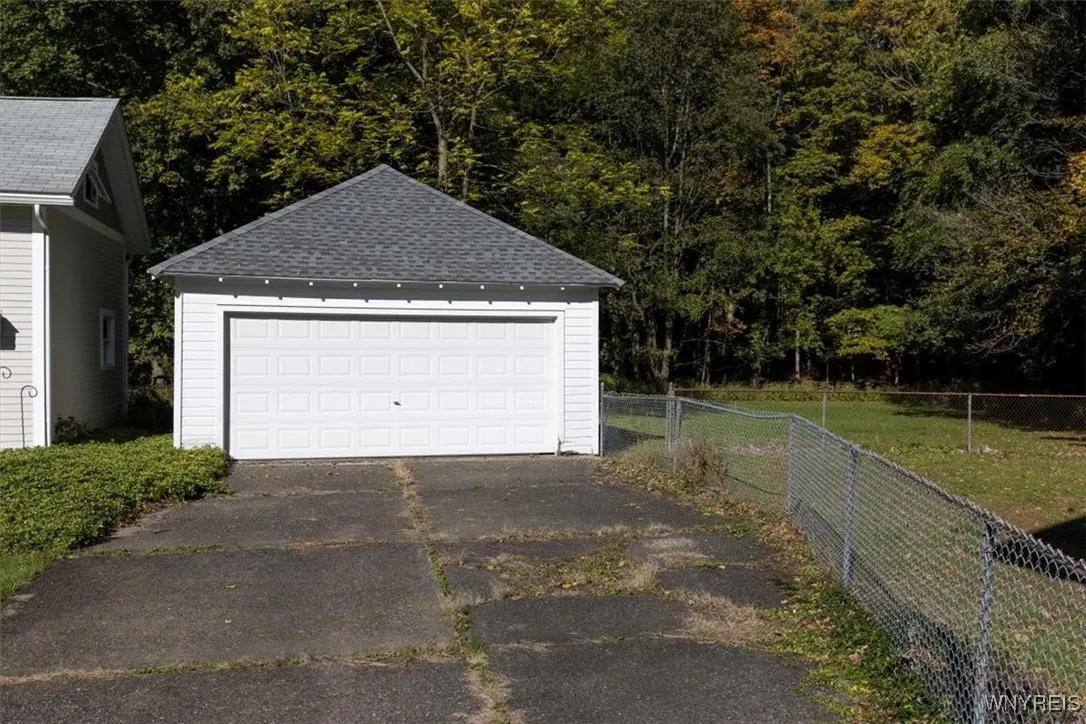 632 South St, Aurora, New York 14052, Aurora, New York 14052, 4 Bedrooms Bedrooms, 7 Rooms Rooms,1 BathroomBathrooms,Residential,Closed,632 South St, Aurora, New York 14052,0,B1573050