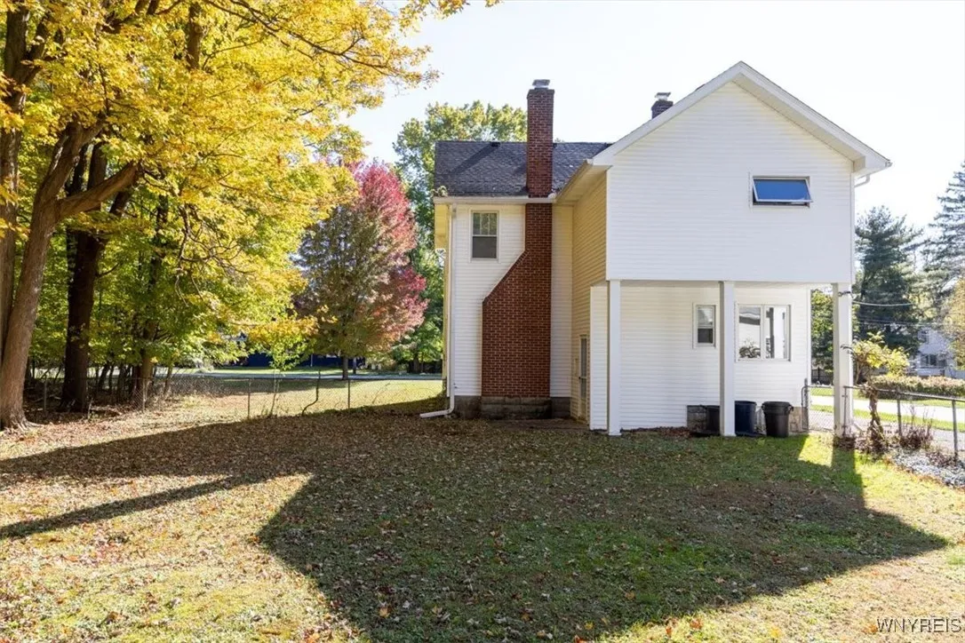 632 South St, Aurora, New York 14052, Aurora, New York 14052, 4 Bedrooms Bedrooms, 7 Rooms Rooms,1 BathroomBathrooms,Residential,Closed,632 South St, Aurora, New York 14052,0,B1573050