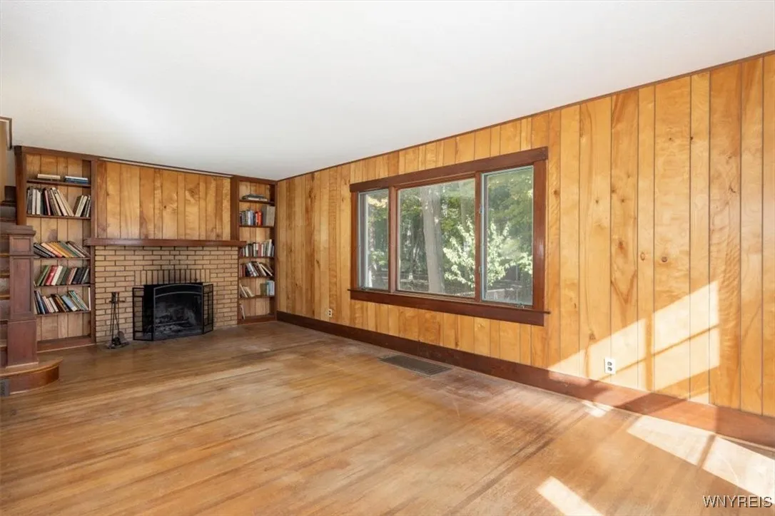 632 South St, Aurora, New York 14052, Aurora, New York 14052, 4 Bedrooms Bedrooms, 7 Rooms Rooms,1 BathroomBathrooms,Residential,Closed,632 South St, Aurora, New York 14052,0,B1573050