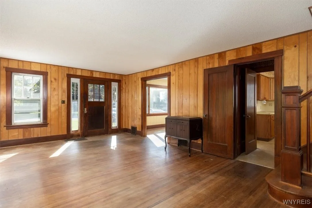 632 South St, Aurora, New York 14052, Aurora, New York 14052, 4 Bedrooms Bedrooms, 7 Rooms Rooms,1 BathroomBathrooms,Residential,Closed,632 South St, Aurora, New York 14052,0,B1573050