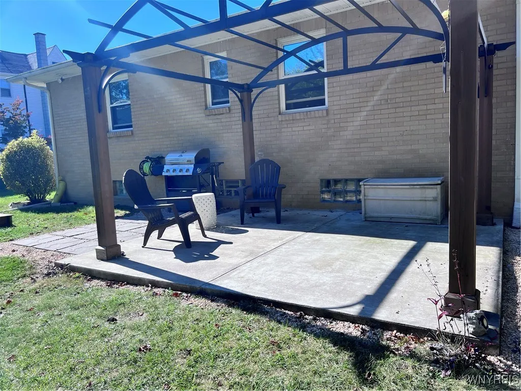 5919 Dover Road, Hamburg, New York 14085, Hamburg, New York 14085, 2 Bedrooms Bedrooms, 5 Rooms Rooms,1 BathroomBathrooms,Residential,Closed,5919 Dover Road, Hamburg, New York 14085,0,B1573093