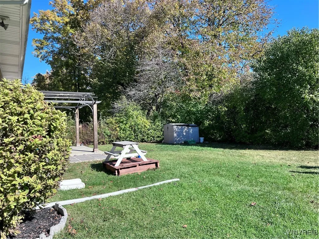 5919 Dover Road, Hamburg, New York 14085, Hamburg, New York 14085, 2 Bedrooms Bedrooms, 5 Rooms Rooms,1 BathroomBathrooms,Residential,Closed,5919 Dover Road, Hamburg, New York 14085,0,B1573093