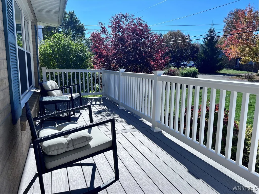 5919 Dover Road, Hamburg, New York 14085, Hamburg, New York 14085, 2 Bedrooms Bedrooms, 5 Rooms Rooms,1 BathroomBathrooms,Residential,Closed,5919 Dover Road, Hamburg, New York 14085,0,B1573093