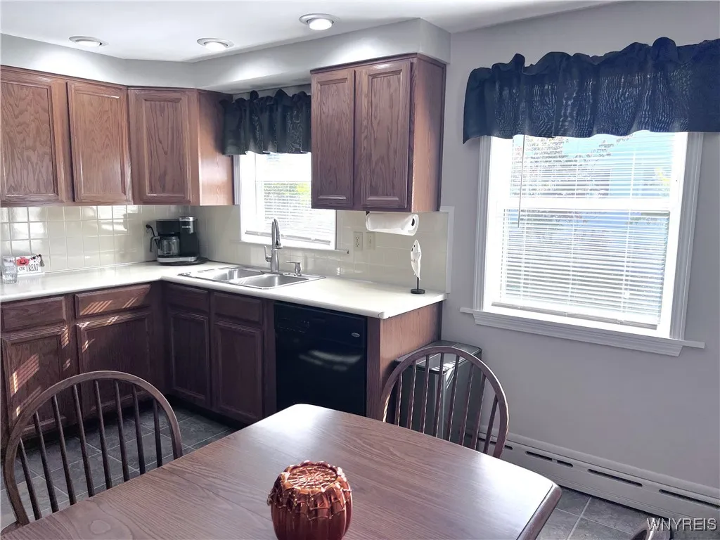 5919 Dover Road, Hamburg, New York 14085, Hamburg, New York 14085, 2 Bedrooms Bedrooms, 5 Rooms Rooms,1 BathroomBathrooms,Residential,Closed,5919 Dover Road, Hamburg, New York 14085,0,B1573093