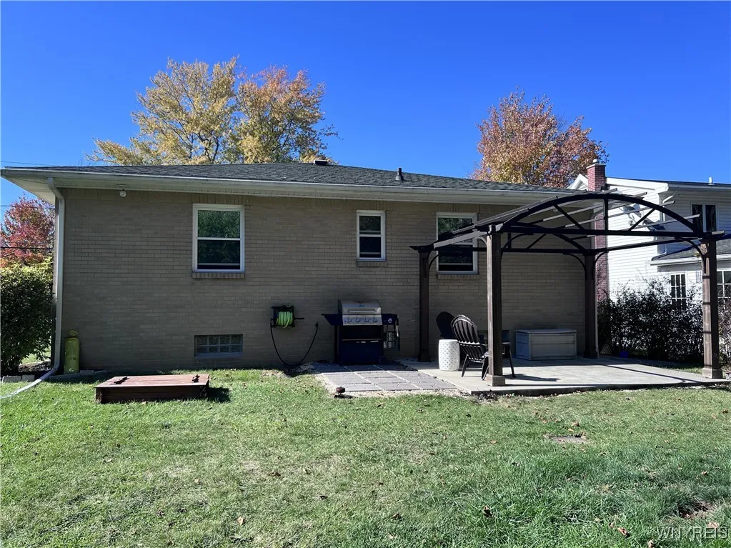 5919 Dover Road, Hamburg, New York 14085, Hamburg, New York 14085, 2 Bedrooms Bedrooms, 5 Rooms Rooms,1 BathroomBathrooms,Residential,Closed,5919 Dover Road, Hamburg, New York 14085,0,B1573093