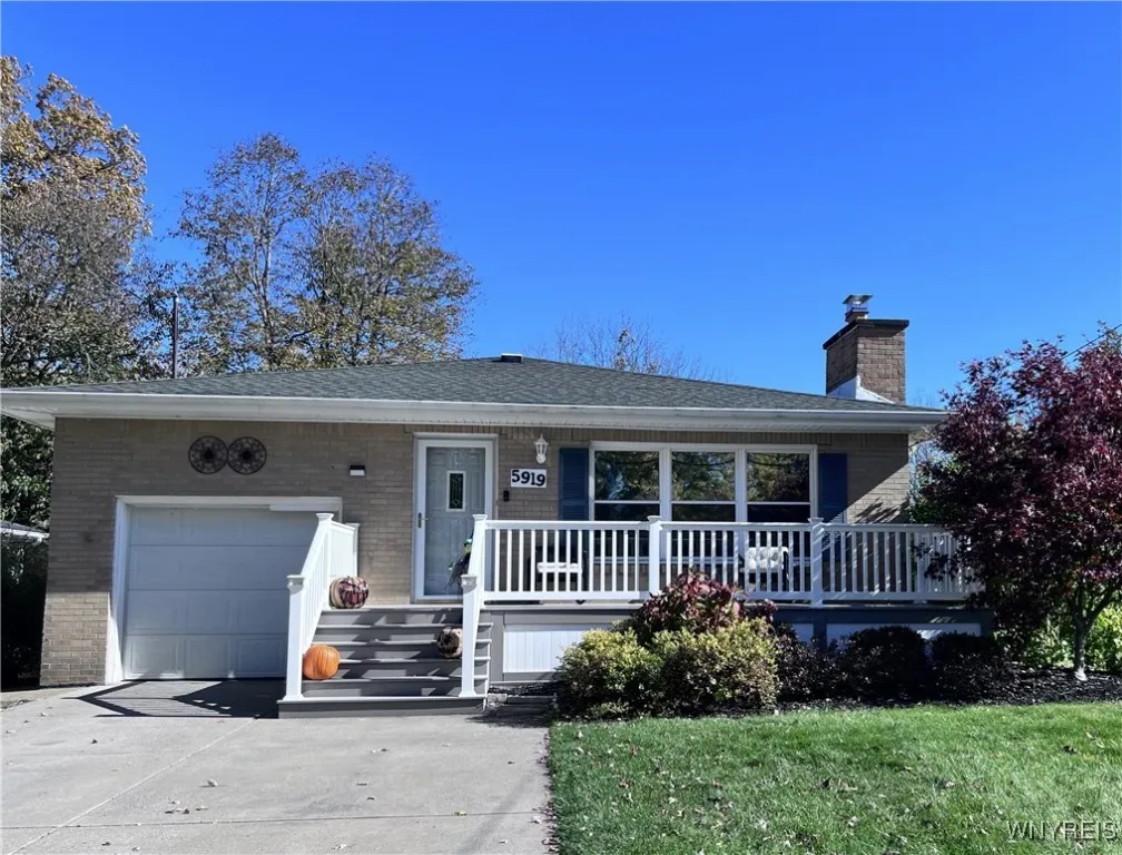 5919 Dover Road, Hamburg, New York 14085, Hamburg, New York 14085, 2 Bedrooms Bedrooms, 5 Rooms Rooms,1 BathroomBathrooms,Residential,Closed,5919 Dover Road, Hamburg, New York 14085,0,B1573093