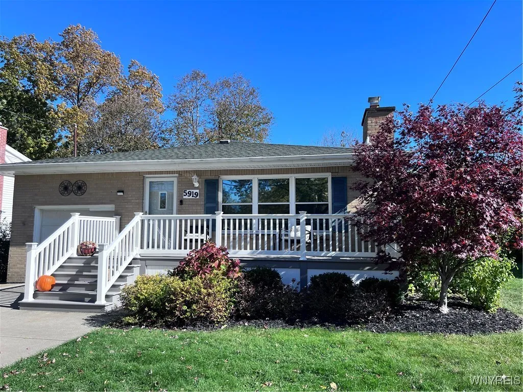 5919 Dover Road, Hamburg, New York 14085, Hamburg, New York 14085, 2 Bedrooms Bedrooms, 5 Rooms Rooms,1 BathroomBathrooms,Residential,Closed,5919 Dover Road, Hamburg, New York 14085,0,B1573093