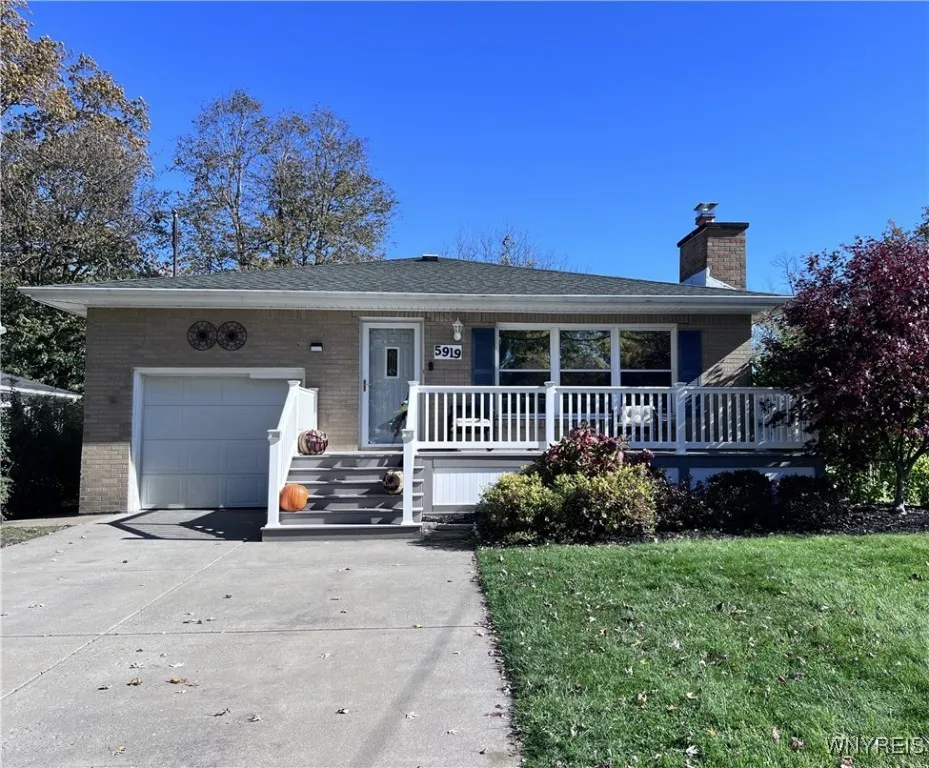 5919 Dover Road, Hamburg, New York 14085, Hamburg, New York 14085, 2 Bedrooms Bedrooms, 5 Rooms Rooms,1 BathroomBathrooms,Residential,Closed,5919 Dover Road, Hamburg, New York 14085,0,B1573093