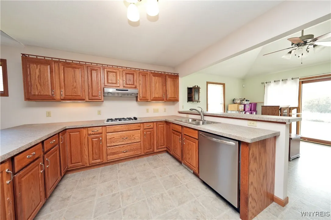 4740 Parker Road 33, Hamburg, New York 14075, Hamburg, New York 14075, 2 Bedrooms Bedrooms, 6 Rooms Rooms,2 BathroomsBathrooms,Residential,Closed,4740 Parker Road 33, Hamburg, New York 14075,0,B1573389