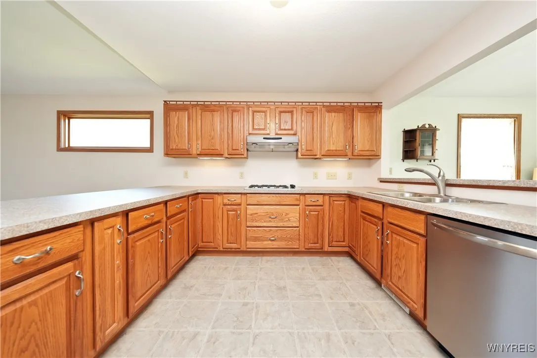 4740 Parker Road 33, Hamburg, New York 14075, Hamburg, New York 14075, 2 Bedrooms Bedrooms, 6 Rooms Rooms,2 BathroomsBathrooms,Residential,Closed,4740 Parker Road 33, Hamburg, New York 14075,0,B1573389