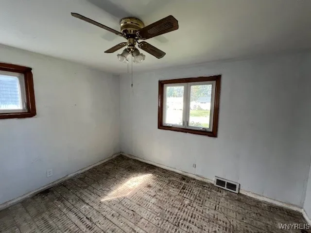 4887 Kennison Parkway, Hamburg, New York 14075, Hamburg, New York 14075, 3 Bedrooms Bedrooms, 6 Rooms Rooms,1 BathroomBathrooms,Residential,Closed,4887 Kennison Parkway, Hamburg, New York 14075,0,B1573367