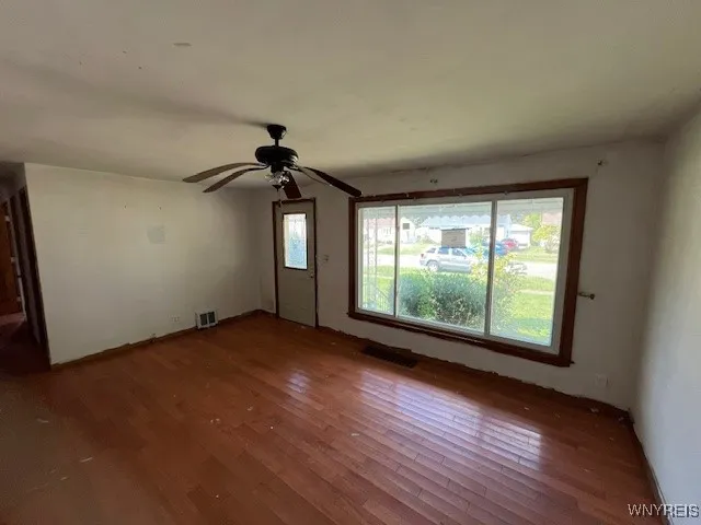 4887 Kennison Parkway, Hamburg, New York 14075, Hamburg, New York 14075, 3 Bedrooms Bedrooms, 6 Rooms Rooms,1 BathroomBathrooms,Residential,Closed,4887 Kennison Parkway, Hamburg, New York 14075,0,B1573367