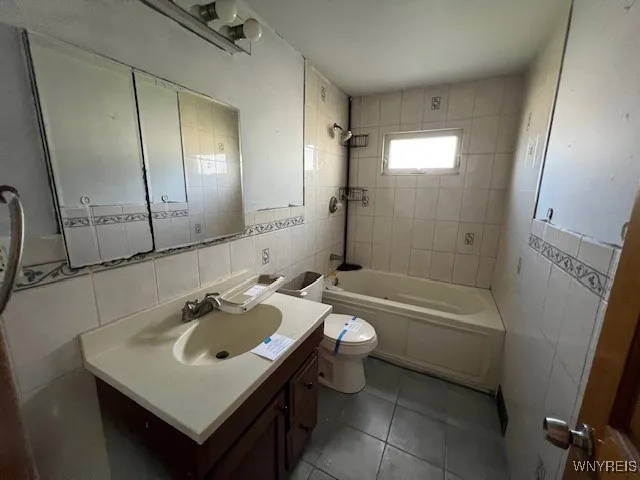 4887 Kennison Parkway, Hamburg, New York 14075, Hamburg, New York 14075, 3 Bedrooms Bedrooms, 6 Rooms Rooms,1 BathroomBathrooms,Residential,Closed,4887 Kennison Parkway, Hamburg, New York 14075,0,B1573367
