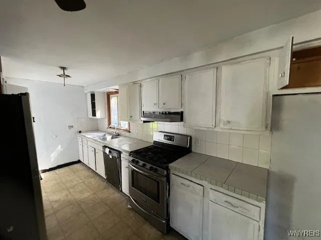 4887 Kennison Parkway, Hamburg, New York 14075, Hamburg, New York 14075, 3 Bedrooms Bedrooms, 6 Rooms Rooms,1 BathroomBathrooms,Residential,Closed,4887 Kennison Parkway, Hamburg, New York 14075,0,B1573367