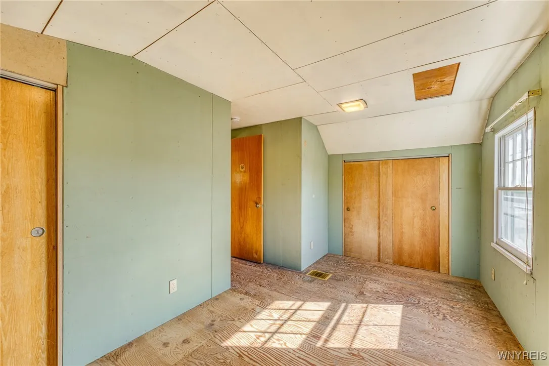 359 Wrexham Ct North, Tonawanda-town, New York 141, Tonawanda, New York 14150, 5 Bedrooms Bedrooms, 7 Rooms Rooms,2 BathroomsBathrooms,Residential,Closed,359 Wrexham Ct North, Tonawanda-town, New York 141,0,B1572649