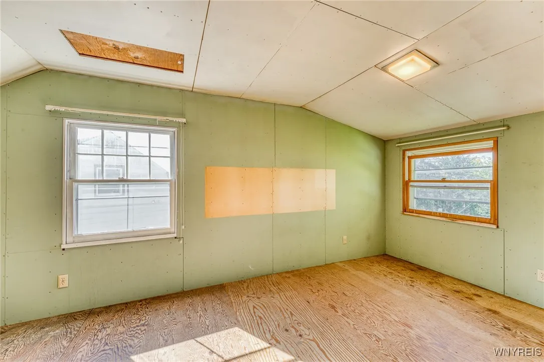 359 Wrexham Ct North, Tonawanda-town, New York 141, Tonawanda, New York 14150, 5 Bedrooms Bedrooms, 7 Rooms Rooms,2 BathroomsBathrooms,Residential,Closed,359 Wrexham Ct North, Tonawanda-town, New York 141,0,B1572649