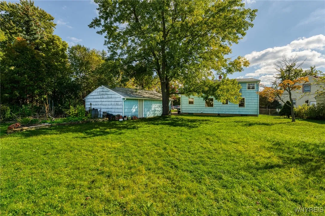 359 Wrexham Ct North, Tonawanda-town, New York 141, Tonawanda, New York 14150, 5 Bedrooms Bedrooms, 7 Rooms Rooms,2 BathroomsBathrooms,Residential,Closed,359 Wrexham Ct North, Tonawanda-town, New York 141,0,B1572649