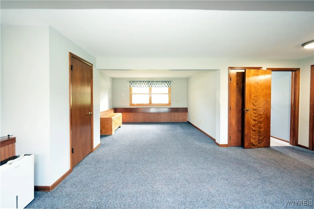 5940 Strickler Road, Clarence, New York 14031, Clarence, New York 14031, 3 Bedrooms Bedrooms, 7 Rooms Rooms,1 BathroomBathrooms,Residential,Closed,5940 Strickler Road, Clarence, New York 14031,0,B1571027