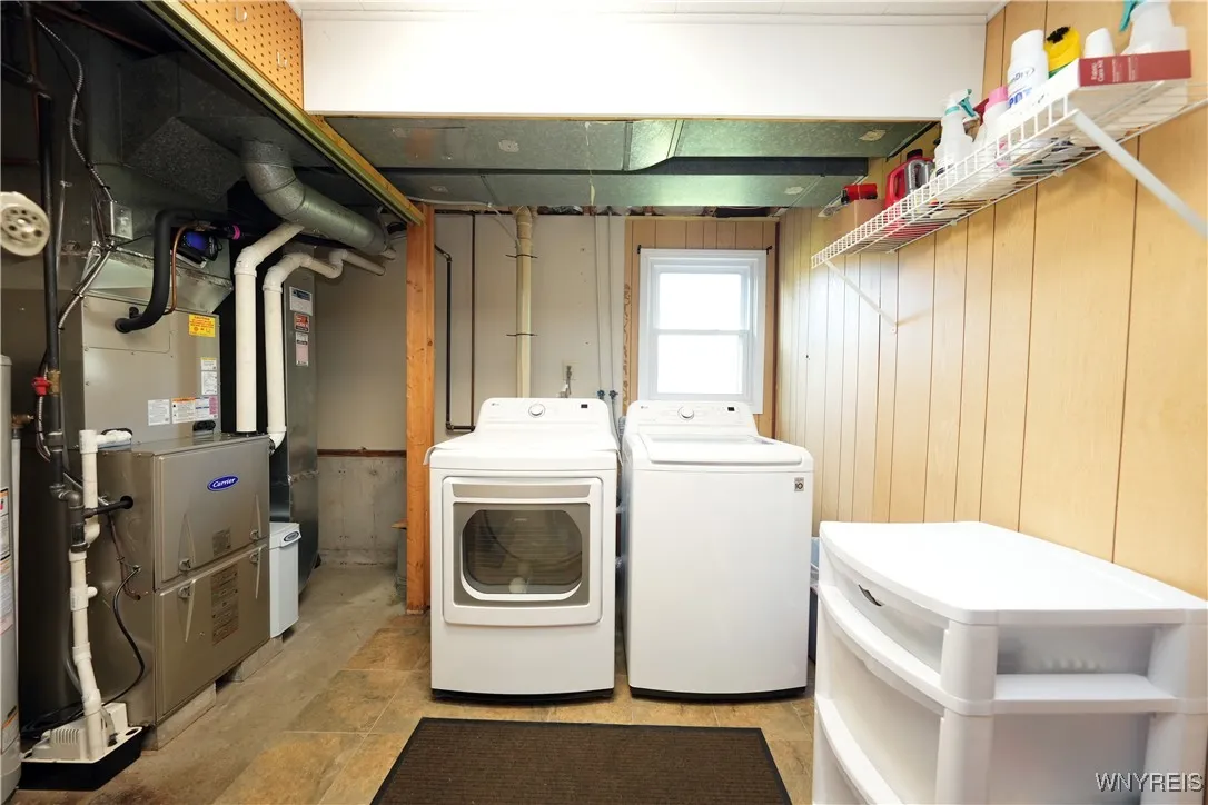 5940 Strickler Road, Clarence, New York 14031, Clarence, New York 14031, 3 Bedrooms Bedrooms, 7 Rooms Rooms,1 BathroomBathrooms,Residential,Closed,5940 Strickler Road, Clarence, New York 14031,0,B1571027