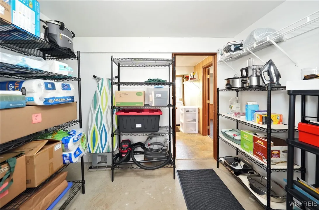 5940 Strickler Road, Clarence, New York 14031, Clarence, New York 14031, 3 Bedrooms Bedrooms, 7 Rooms Rooms,1 BathroomBathrooms,Residential,Closed,5940 Strickler Road, Clarence, New York 14031,0,B1571027