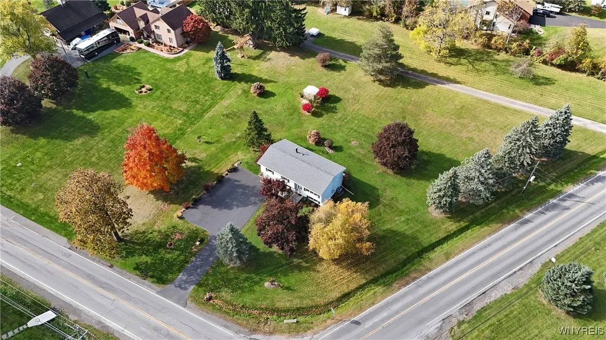 5940 Strickler Road, Clarence, New York 14031, Clarence, New York 14031, 3 Bedrooms Bedrooms, 7 Rooms Rooms,1 BathroomBathrooms,Residential,Closed,5940 Strickler Road, Clarence, New York 14031,0,B1571027