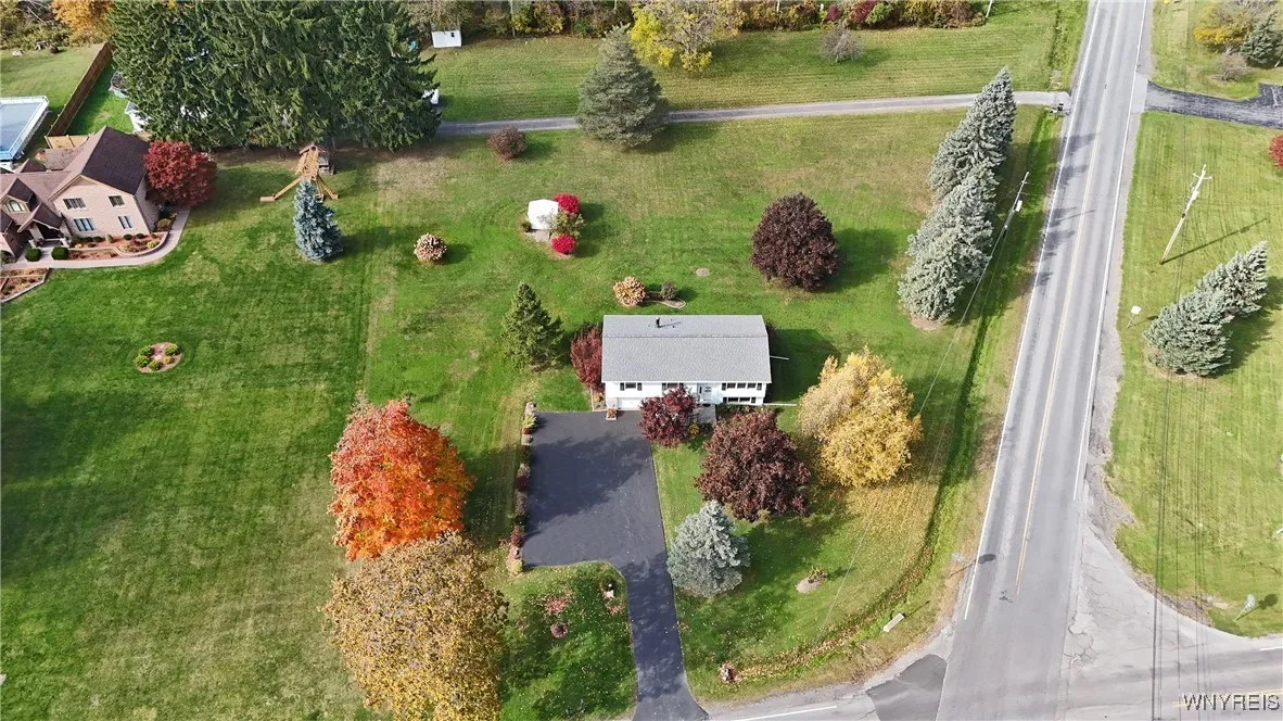 5940 Strickler Road, Clarence, New York 14031, Clarence, New York 14031, 3 Bedrooms Bedrooms, 7 Rooms Rooms,1 BathroomBathrooms,Residential,Closed,5940 Strickler Road, Clarence, New York 14031,0,B1571027