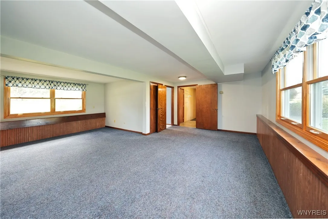 5940 Strickler Road, Clarence, New York 14031, Clarence, New York 14031, 3 Bedrooms Bedrooms, 7 Rooms Rooms,1 BathroomBathrooms,Residential,Closed,5940 Strickler Road, Clarence, New York 14031,0,B1571027