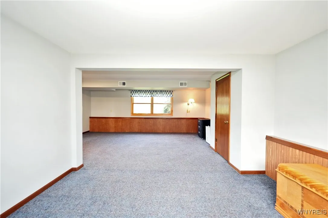 5940 Strickler Road, Clarence, New York 14031, Clarence, New York 14031, 3 Bedrooms Bedrooms, 7 Rooms Rooms,1 BathroomBathrooms,Residential,Closed,5940 Strickler Road, Clarence, New York 14031,0,B1571027