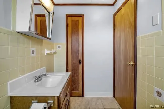 6245 Herr Road, Clarence, New York 14032, Clarence, New York 14032, 4 Bedrooms Bedrooms, 7 Rooms Rooms,1 BathroomBathrooms,Residential,Closed,6245 Herr Road, Clarence, New York 14032,0,B1573786