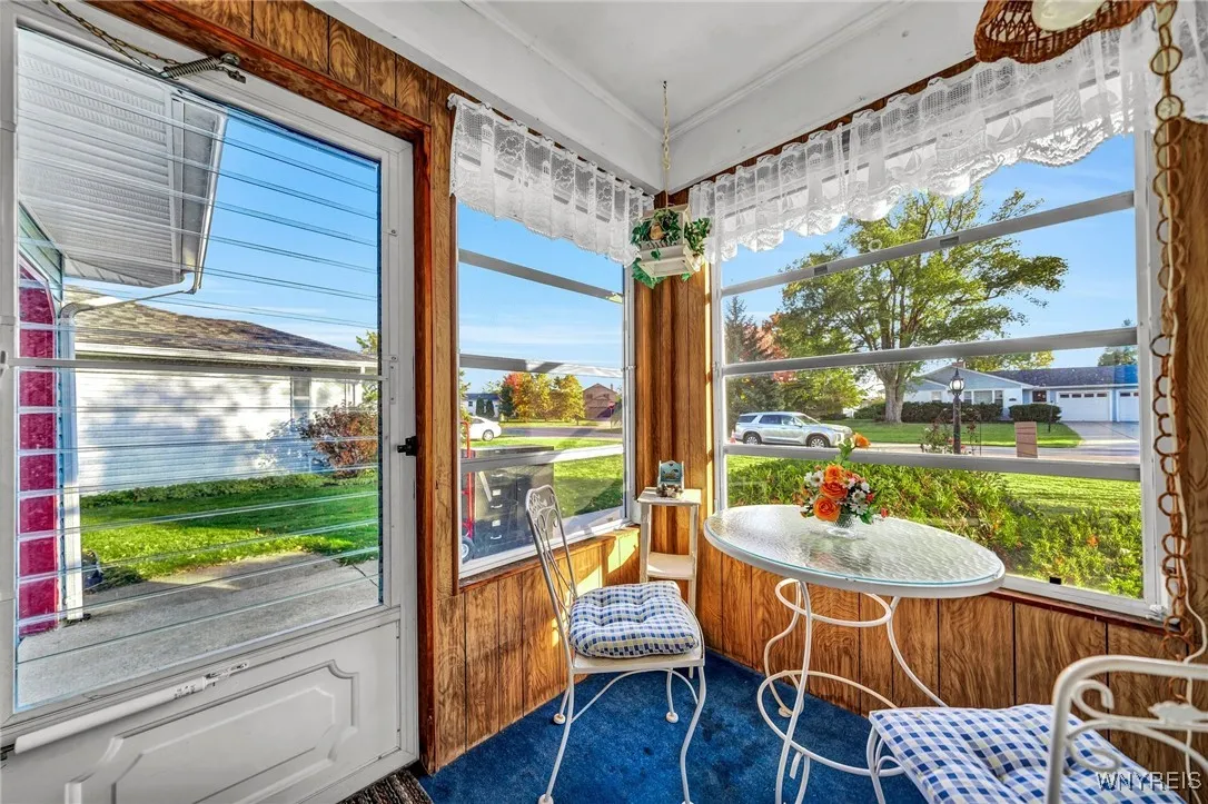 1433 Red Jacket Road, Grand Island, New York 14072, Grand Island, New York 14072, 3 Bedrooms Bedrooms, 7 Rooms Rooms,1 BathroomBathrooms,Residential,Closed,1433 Red Jacket Road, Grand Island, New York 14072,0,B1573697