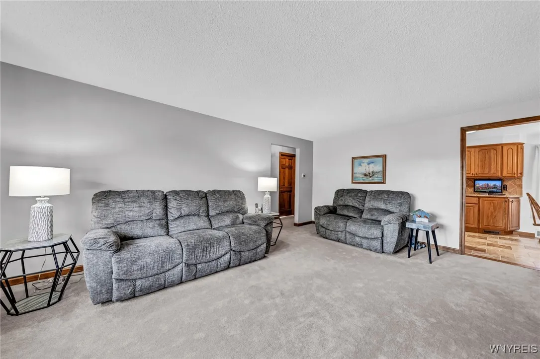1433 Red Jacket Road, Grand Island, New York 14072, Grand Island, New York 14072, 3 Bedrooms Bedrooms, 7 Rooms Rooms,1 BathroomBathrooms,Residential,Closed,1433 Red Jacket Road, Grand Island, New York 14072,0,B1573697