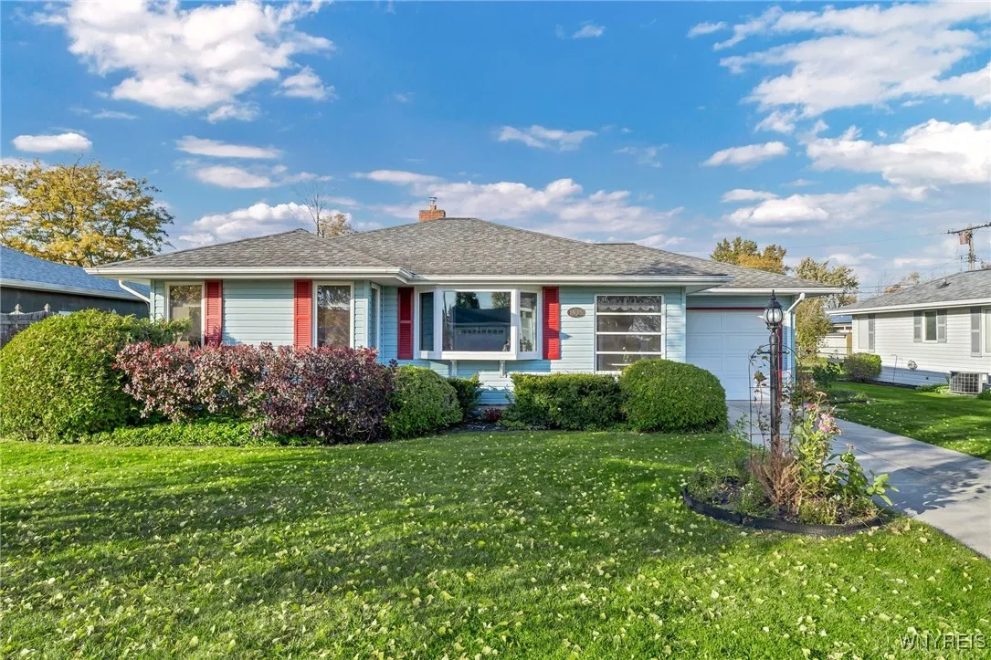 1433 Red Jacket Road, Grand Island, New York 14072, Grand Island, New York 14072, 3 Bedrooms Bedrooms, 7 Rooms Rooms,1 BathroomBathrooms,Residential,Closed,1433 Red Jacket Road, Grand Island, New York 14072,0,B1573697