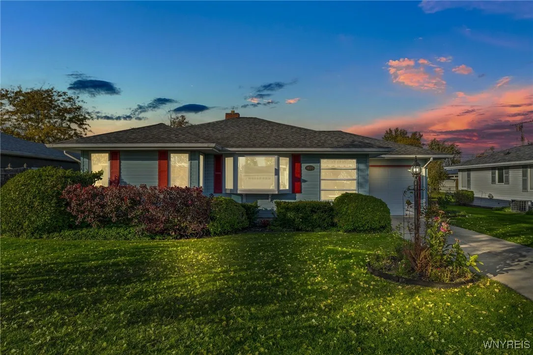 1433 Red Jacket Road, Grand Island, New York 14072, Grand Island, New York 14072, 3 Bedrooms Bedrooms, 7 Rooms Rooms,1 BathroomBathrooms,Residential,Closed,1433 Red Jacket Road, Grand Island, New York 14072,0,B1573697