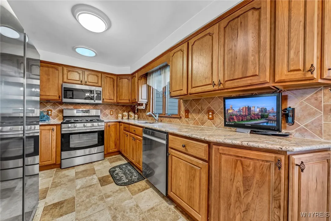1433 Red Jacket Road, Grand Island, New York 14072, Grand Island, New York 14072, 3 Bedrooms Bedrooms, 7 Rooms Rooms,1 BathroomBathrooms,Residential,Closed,1433 Red Jacket Road, Grand Island, New York 14072,0,B1573697