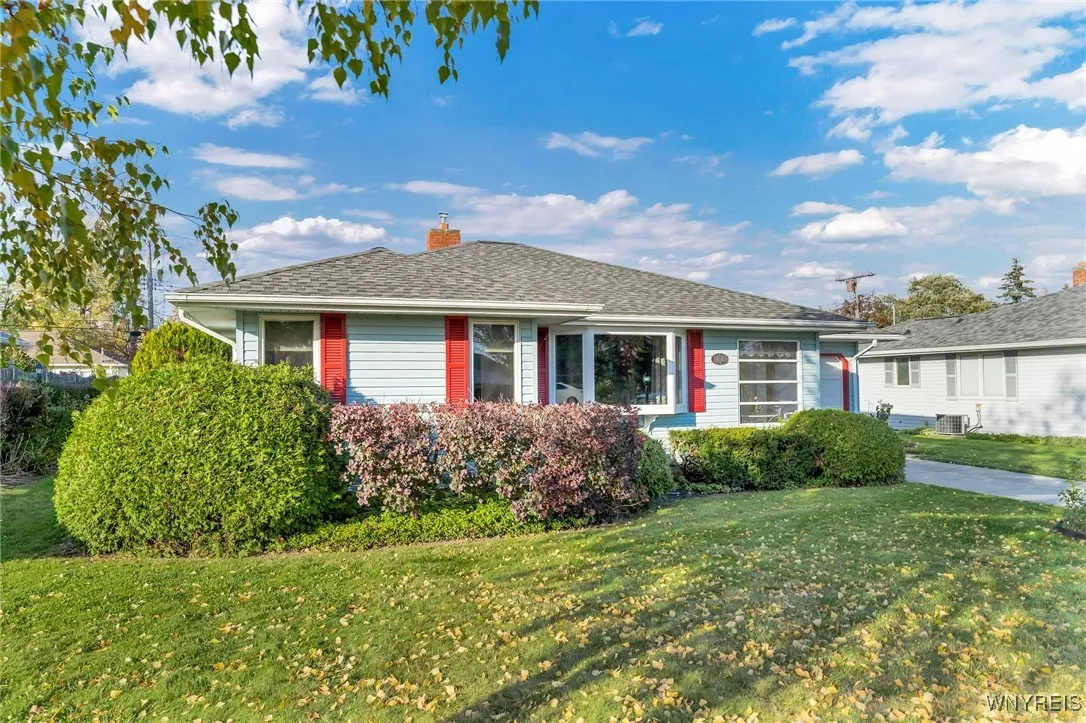 1433 Red Jacket Road, Grand Island, New York 14072, Grand Island, New York 14072, 3 Bedrooms Bedrooms, 7 Rooms Rooms,1 BathroomBathrooms,Residential,Closed,1433 Red Jacket Road, Grand Island, New York 14072,0,B1573697
