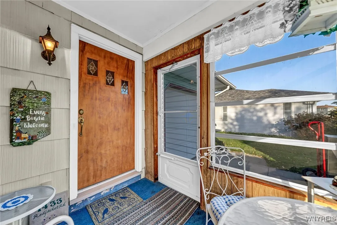 1433 Red Jacket Road, Grand Island, New York 14072, Grand Island, New York 14072, 3 Bedrooms Bedrooms, 7 Rooms Rooms,1 BathroomBathrooms,Residential,Closed,1433 Red Jacket Road, Grand Island, New York 14072,0,B1573697