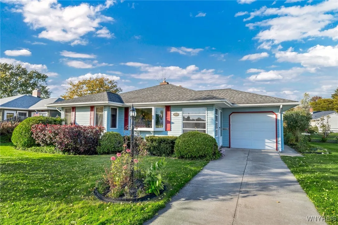 1433 Red Jacket Road, Grand Island, New York 14072, Grand Island, New York 14072, 3 Bedrooms Bedrooms, 7 Rooms Rooms,1 BathroomBathrooms,Residential,Closed,1433 Red Jacket Road, Grand Island, New York 14072,0,B1573697